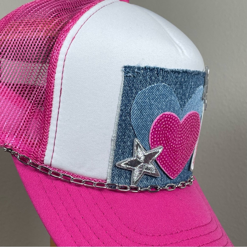 NEW Queen of Hearts Trucker Hat Denim Pink Sequins Hearts Silver Stars & Chain - Picture 4 of 9